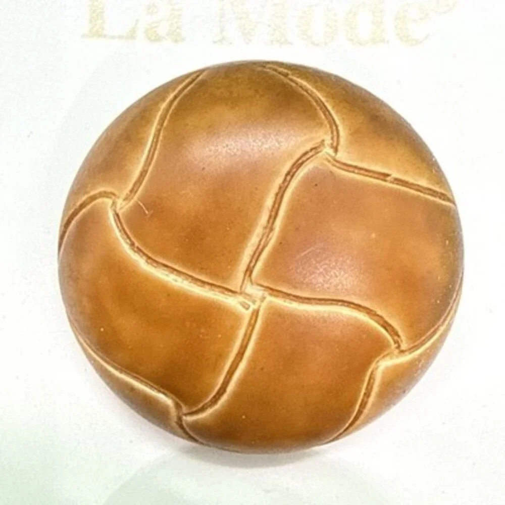 LA MODE Large Brown Faux Leather 4 Round Buttons 1-1/8